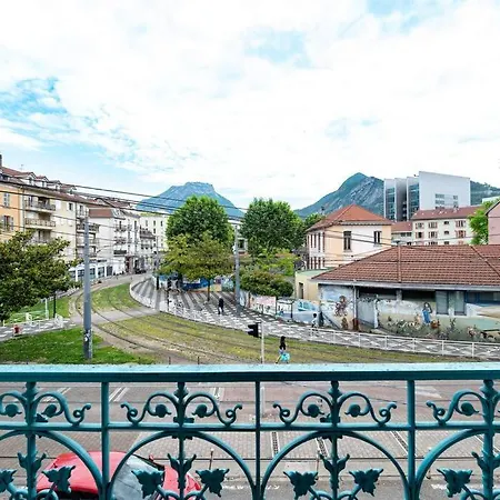 Secteur Gare Et Gem: 2 Pieces - Fibre - Confort + Apartament *